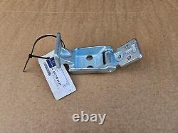 Mercedes-Benz Door Hinge Sprinter W906 A9067400637 Rear Door Bottom Left